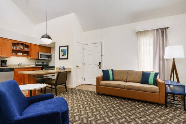 Residence Inn by Marriott Hartford Windsor image 11